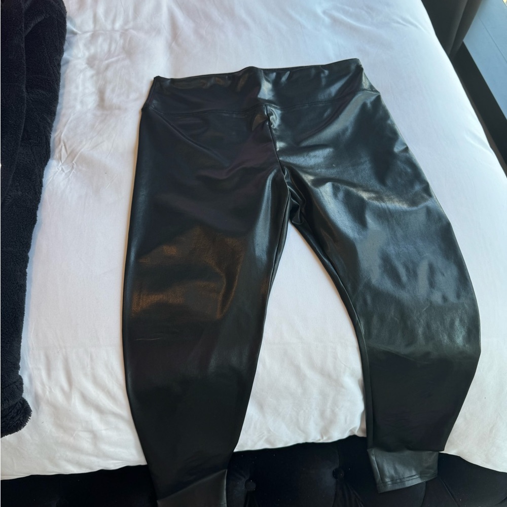 Leather leggings